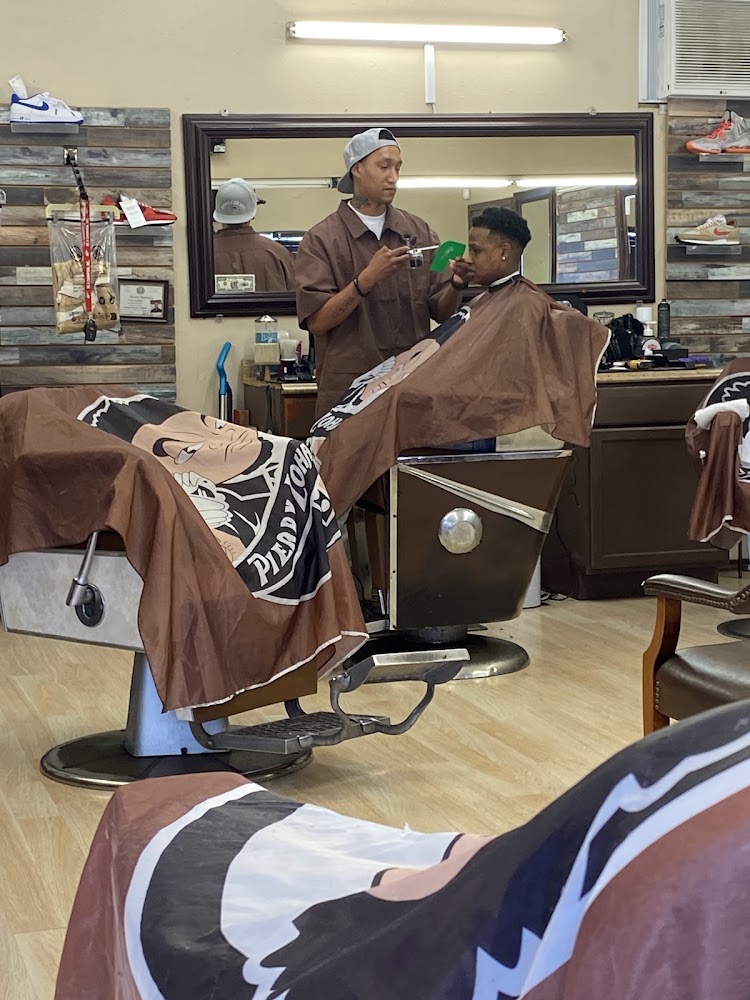 Divine Edge Barber And Beauty view 5