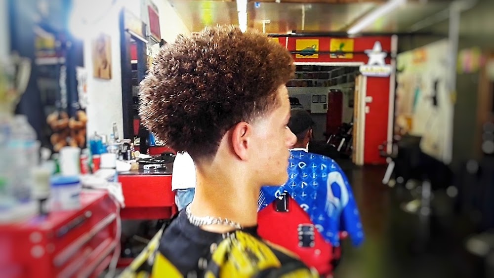 Dominic's Allstar Barbershop view 4