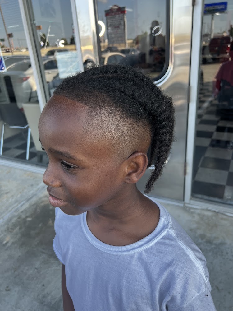 Dream Chasers Barber & Beauty Studio view 5