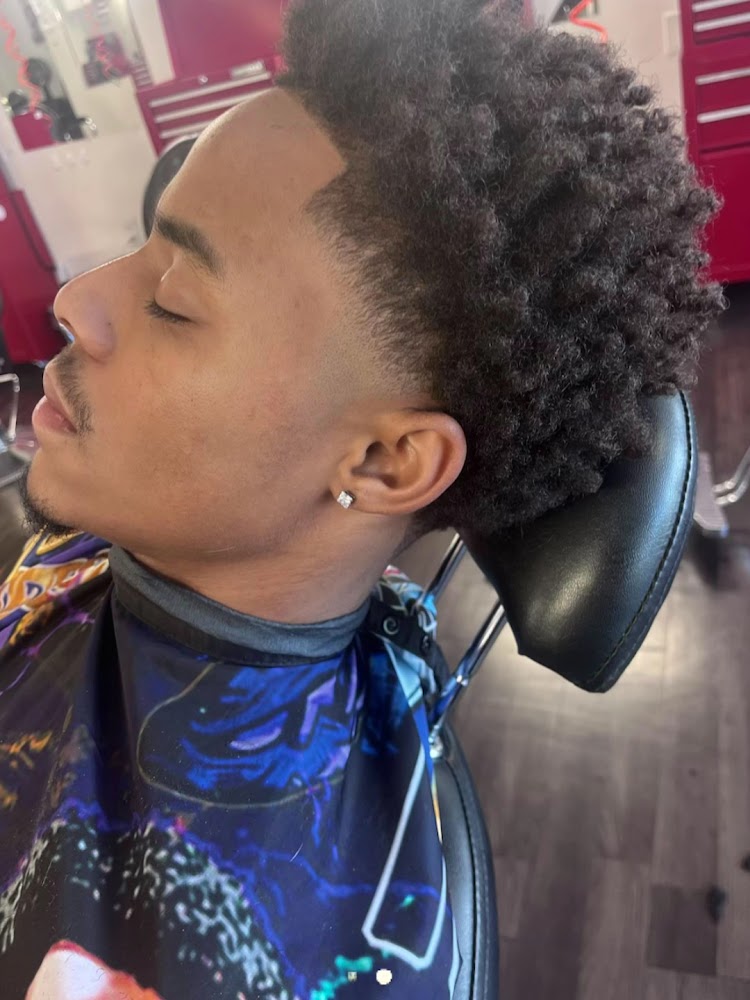 E The Barber – Fades, Tapers & Beard Work | Humble TX view 2