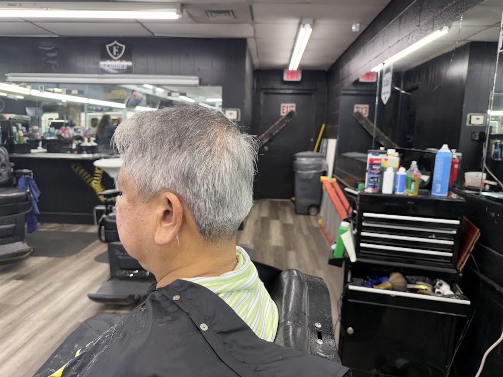Eddie's Barbershop view 4