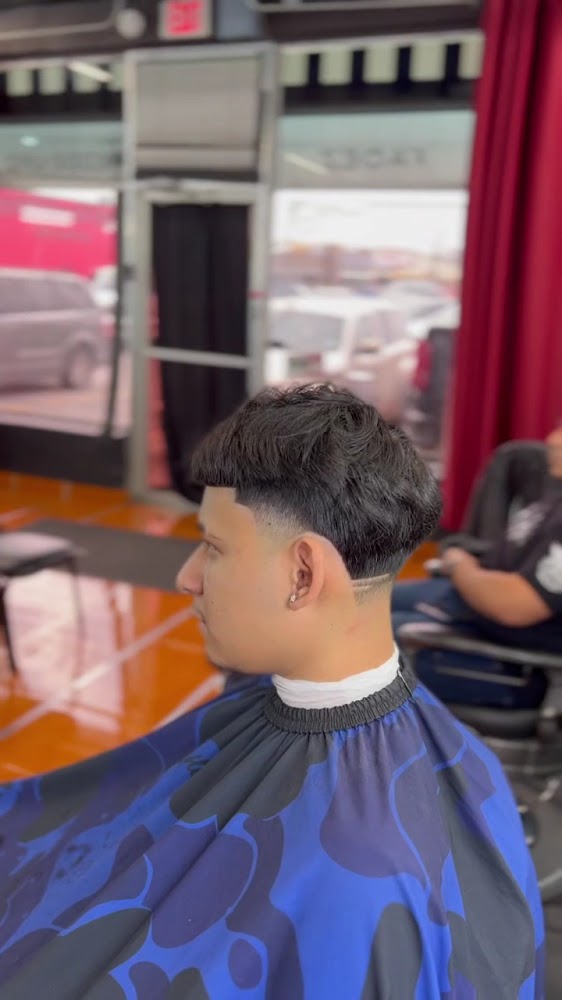 El Barbero Dallas Barber Lounge view 2