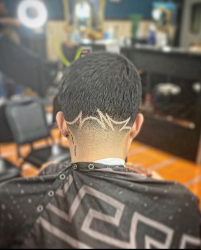 El Barbero Dallas Barber Lounge view 4