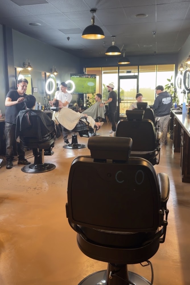 El Camino Barbershop view 3