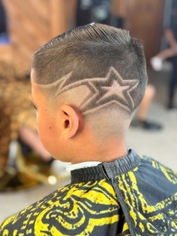 El Compa Barber studio view 3