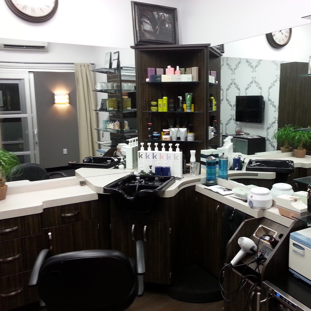EM20 Men's Hair Salon at Sola Salons, Studio 20 view 4