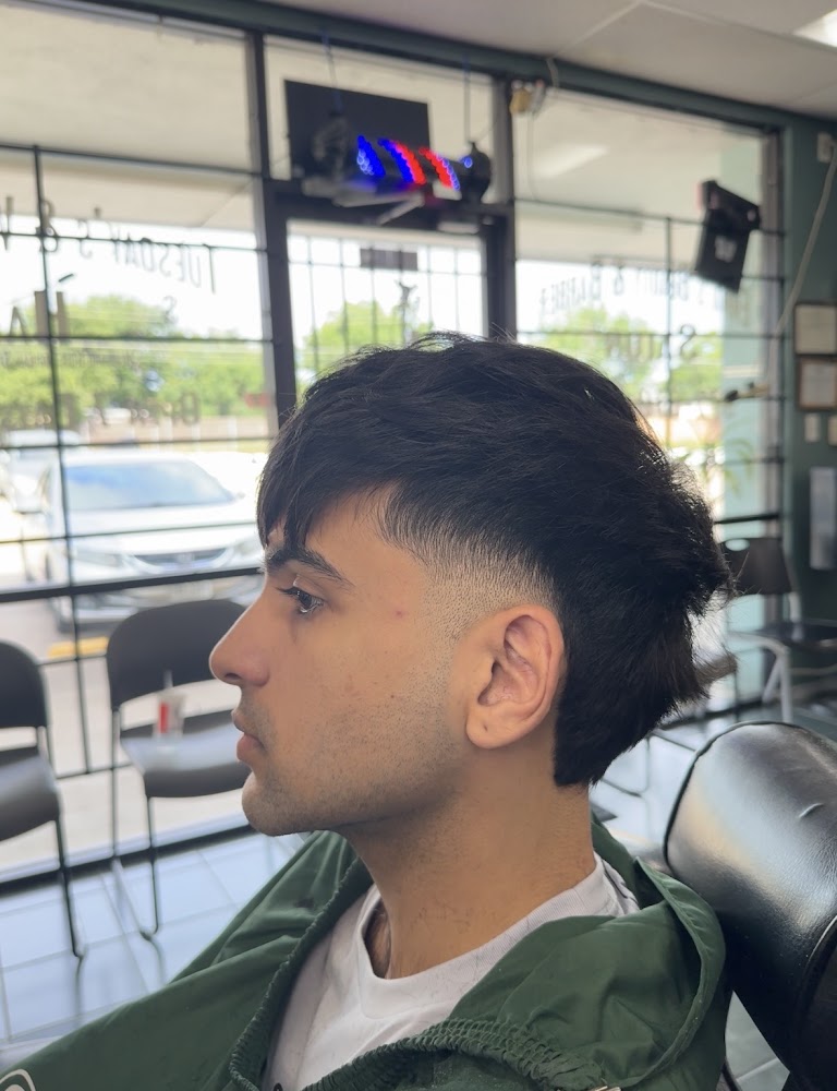 EMMA'S BARBER & BEAUTY view 4