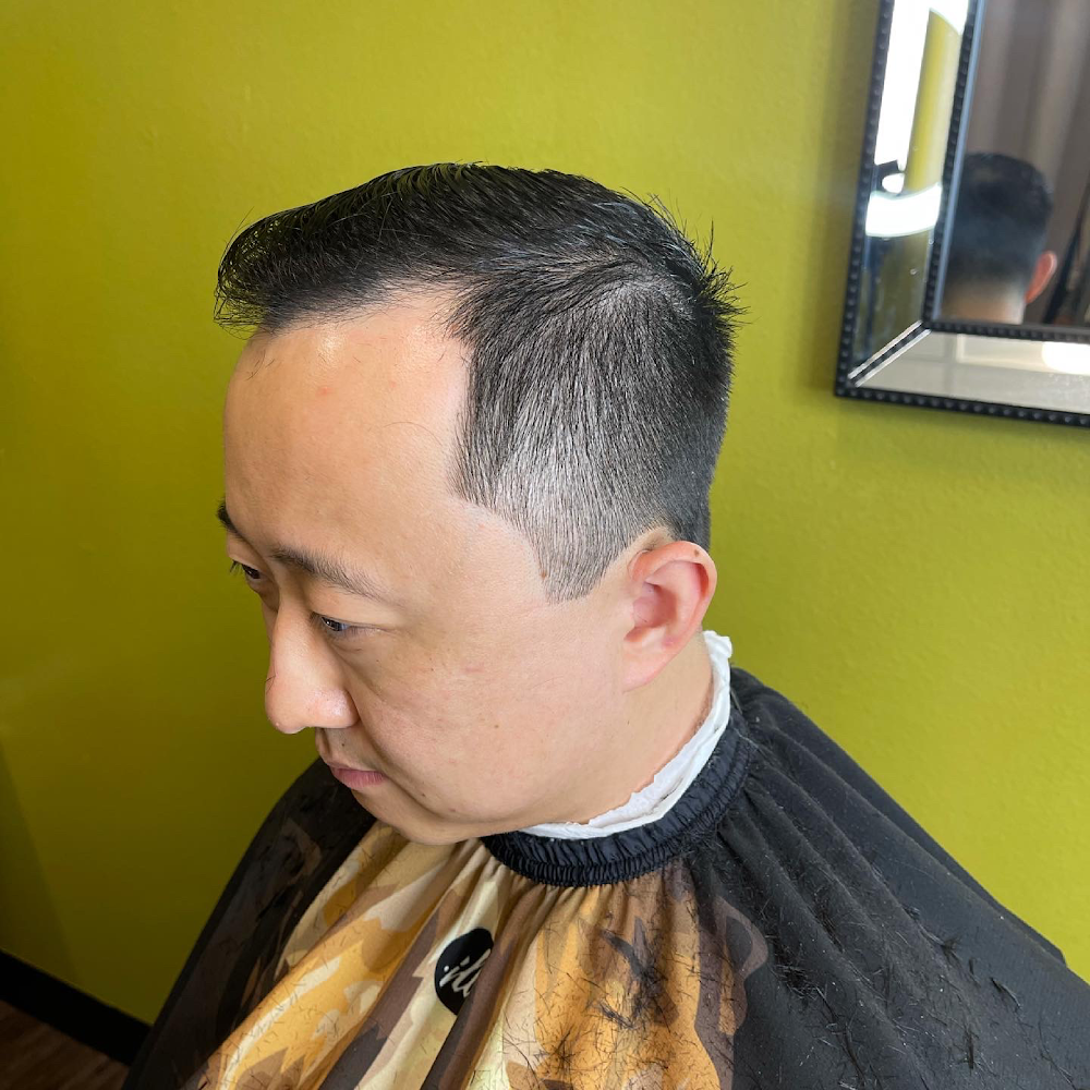 Exquisite Men's Xperiences Barber & Shave Bar view 2