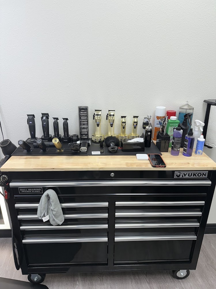 Fade Master Barber Studio (B.lyffe) view 5
