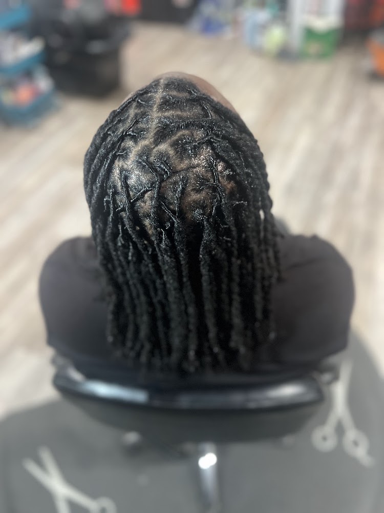 Famouskutzup Barbershop view 2