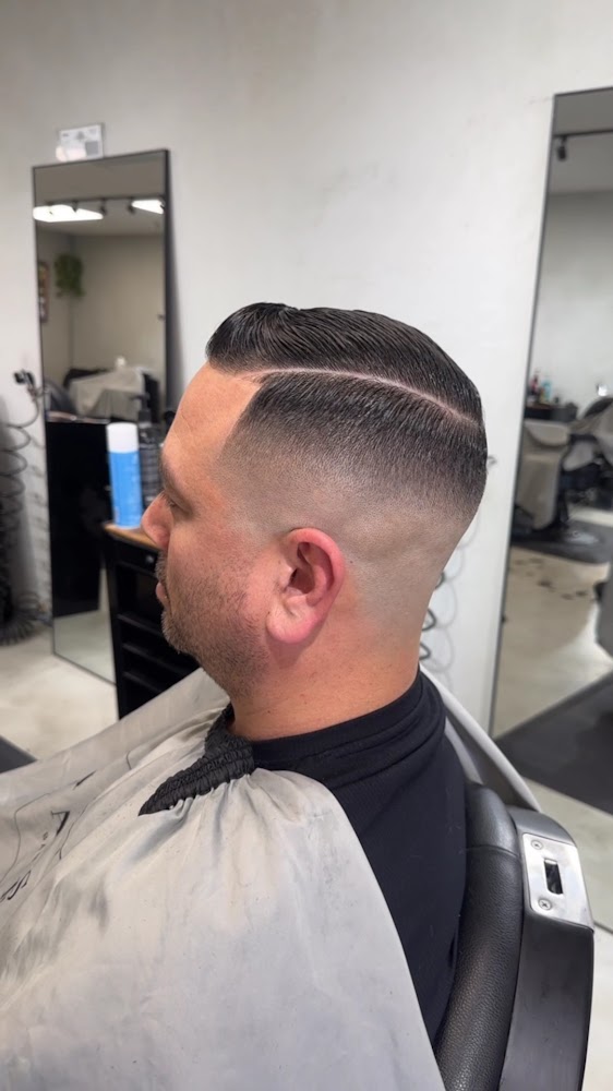 Finest Fadez barbershop view 2