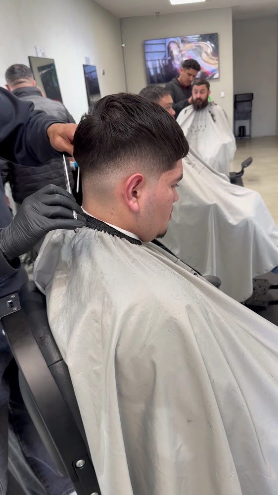 Finest Fadez barbershop view 5