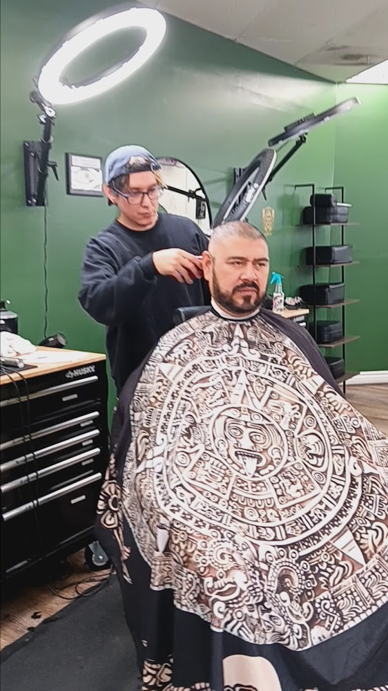 G Franco’s Barbershop view 2