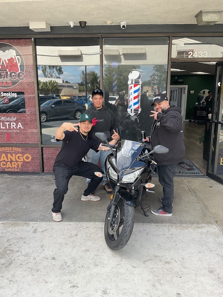 G Franco’s Barbershop view 4