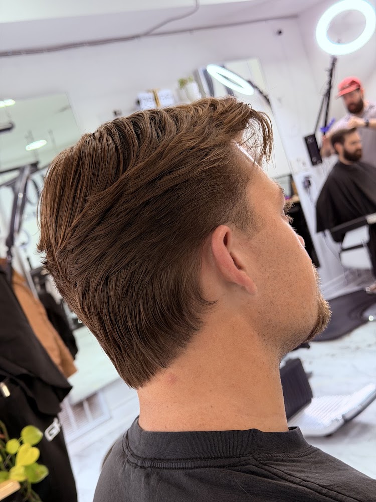 GIO'S BARBER CO. view 4