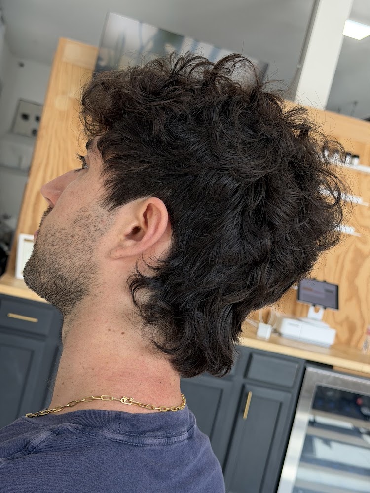 GIO'S BARBER CO. view 5