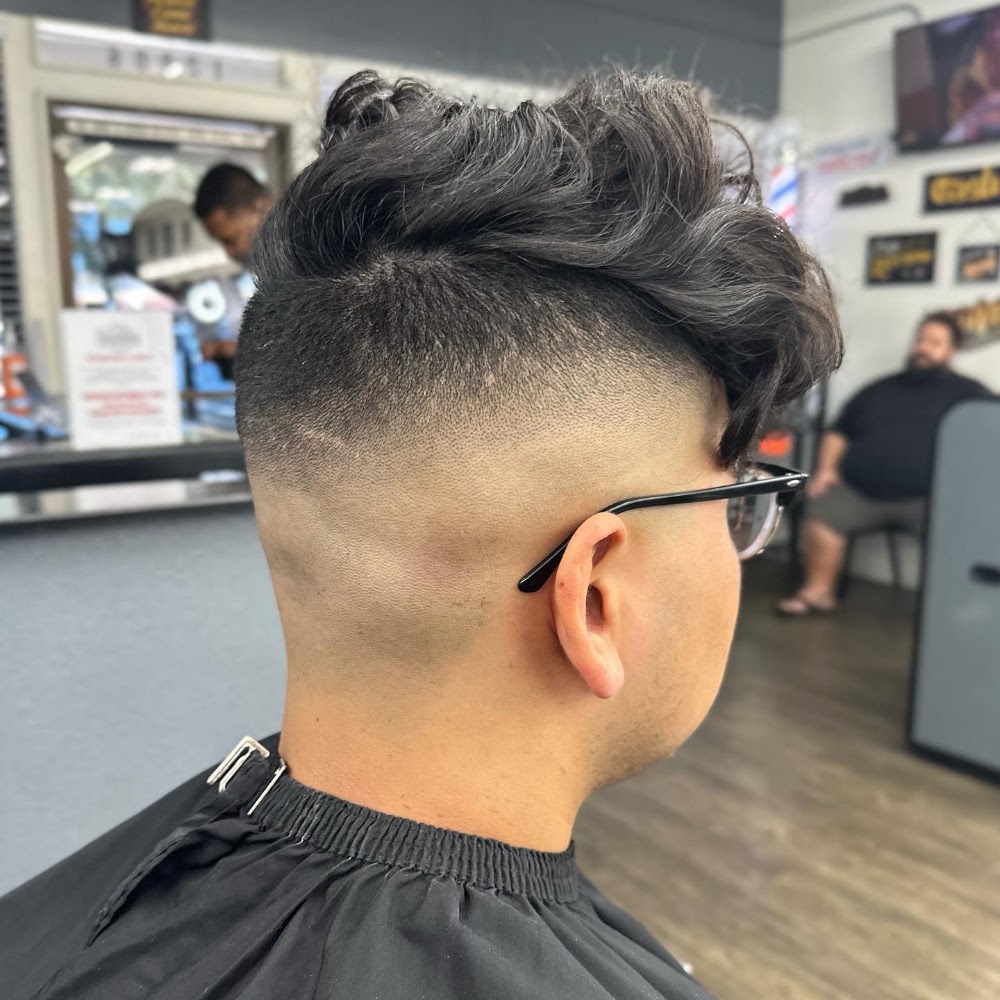 Good Fellaz Barber Shop, Santa Ana view 3