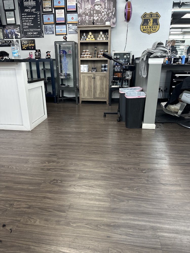 Good Fellaz Barber Shop, Santa Ana view 4