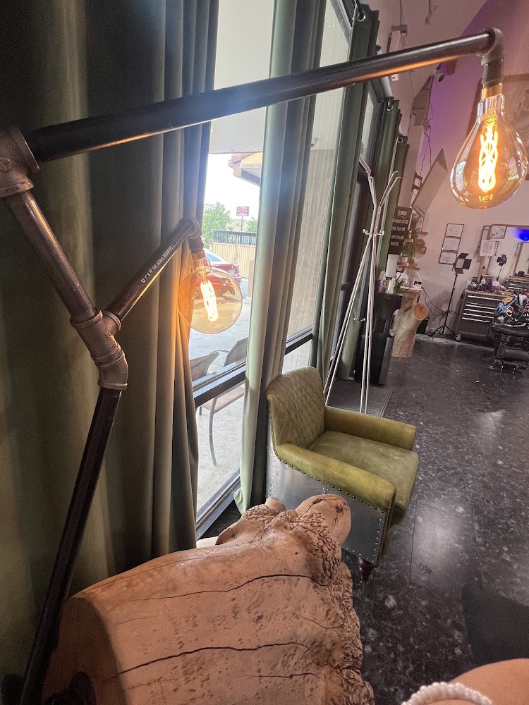 Guards Down Barbershop view 5