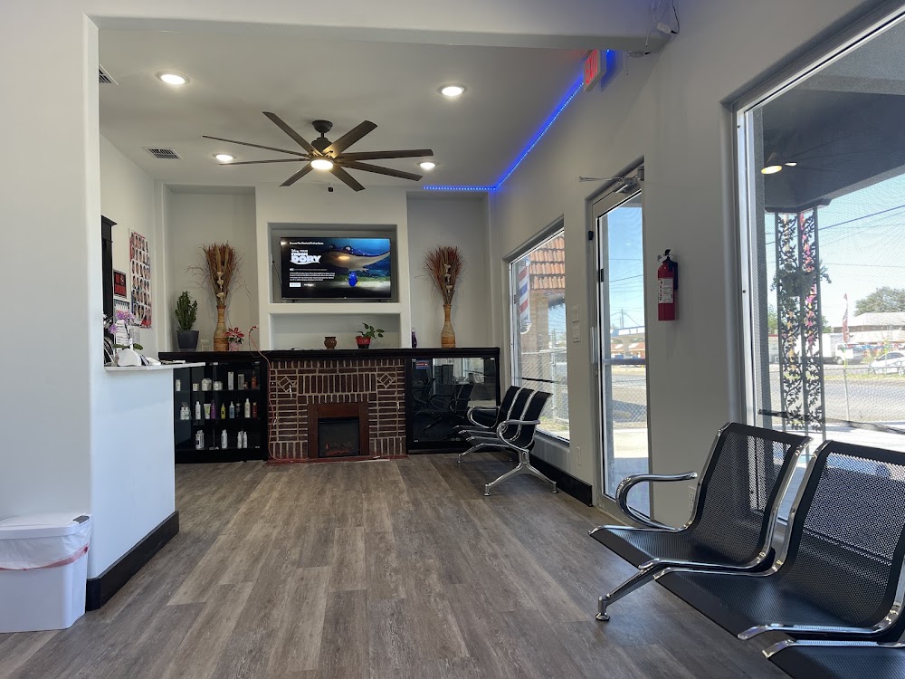 Guimi’s Hair Salon & Barbershop primary photo