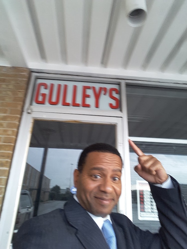 Gulley's BarberShop view 4