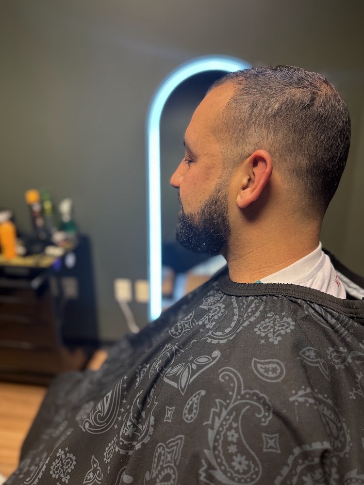 H&H Men’s Grooming view 4