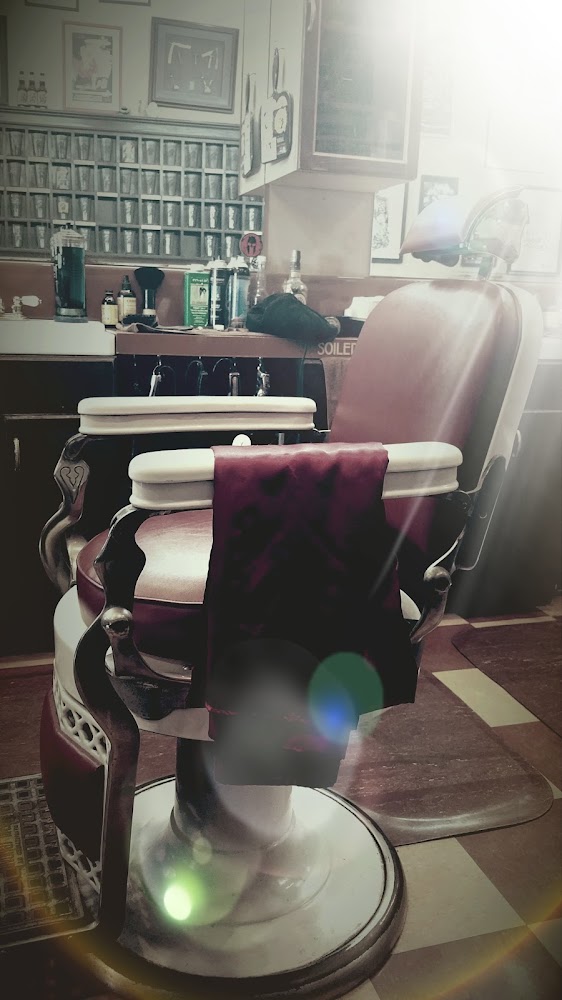 Hawleywood's Barber Shop view 4