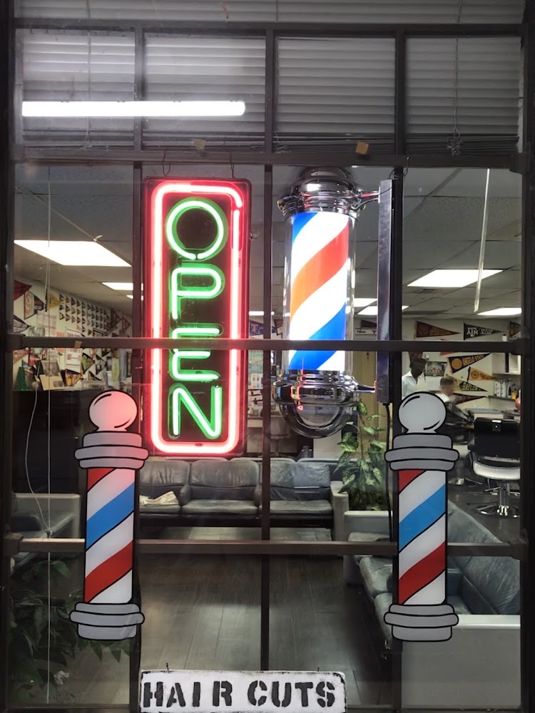Henry's Woodlands Barber Shop view 2
