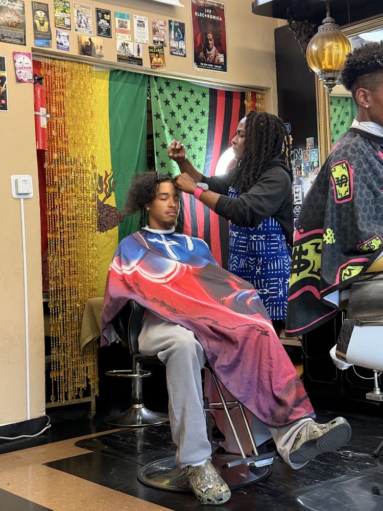 HIM Barbershop view 3
