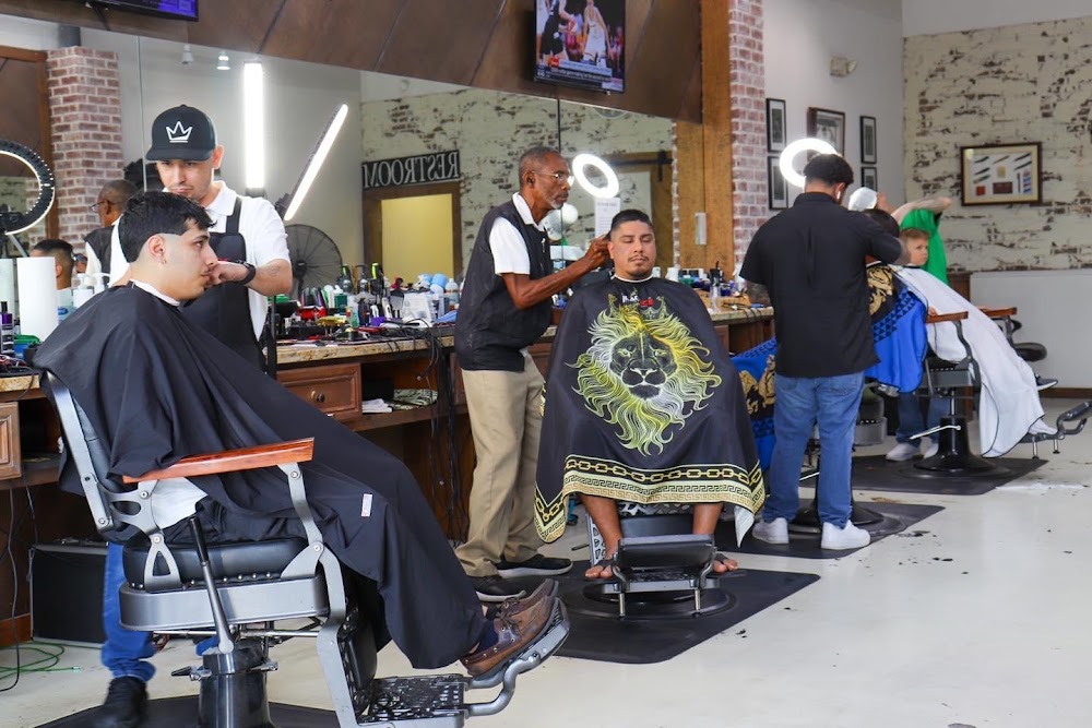 Imperial Barbershop view 3