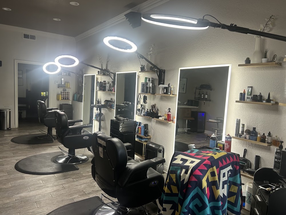 In style barber shop view 3