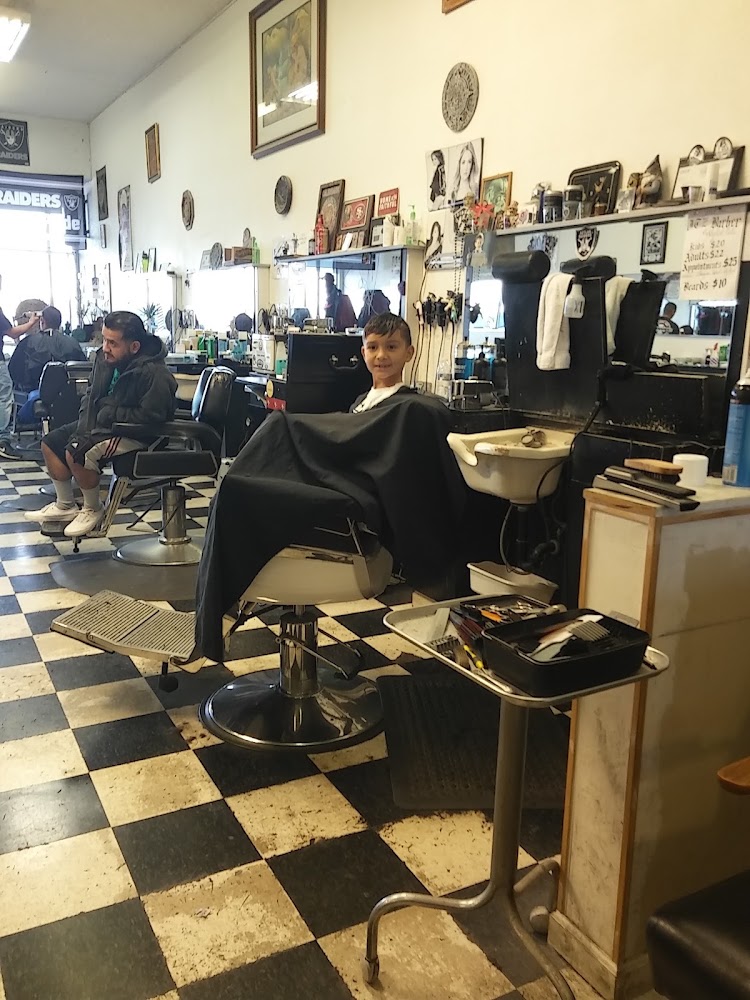 J T's Barber & Stylist Cuts view 2