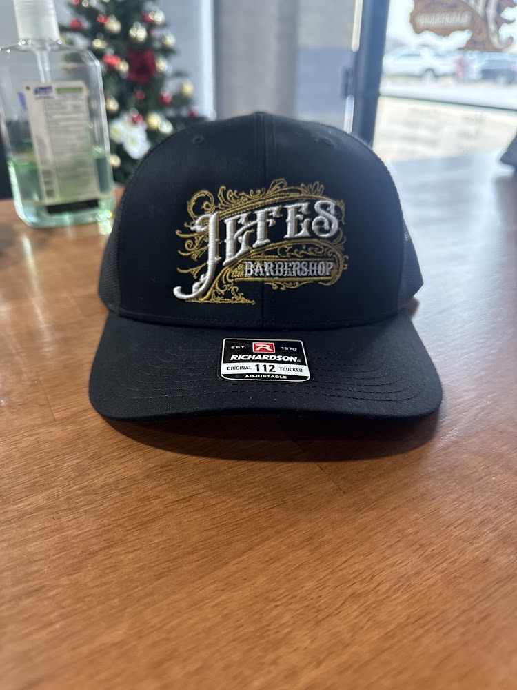 Jefes Barbershop view 4