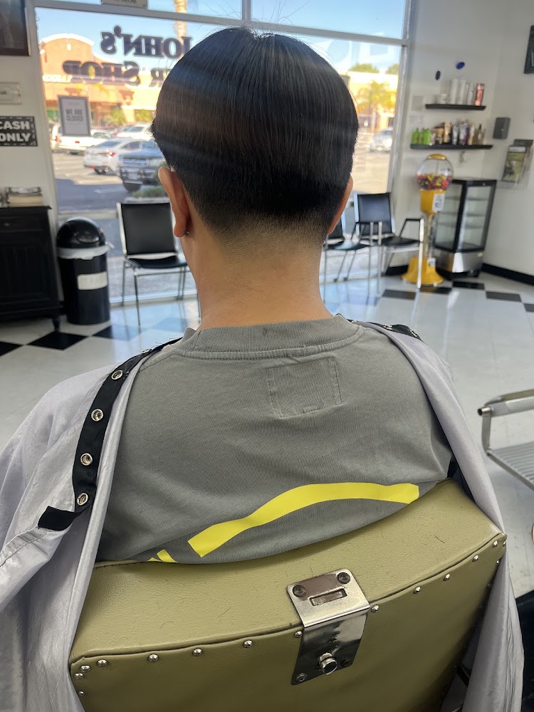 John’s barber shop view 4