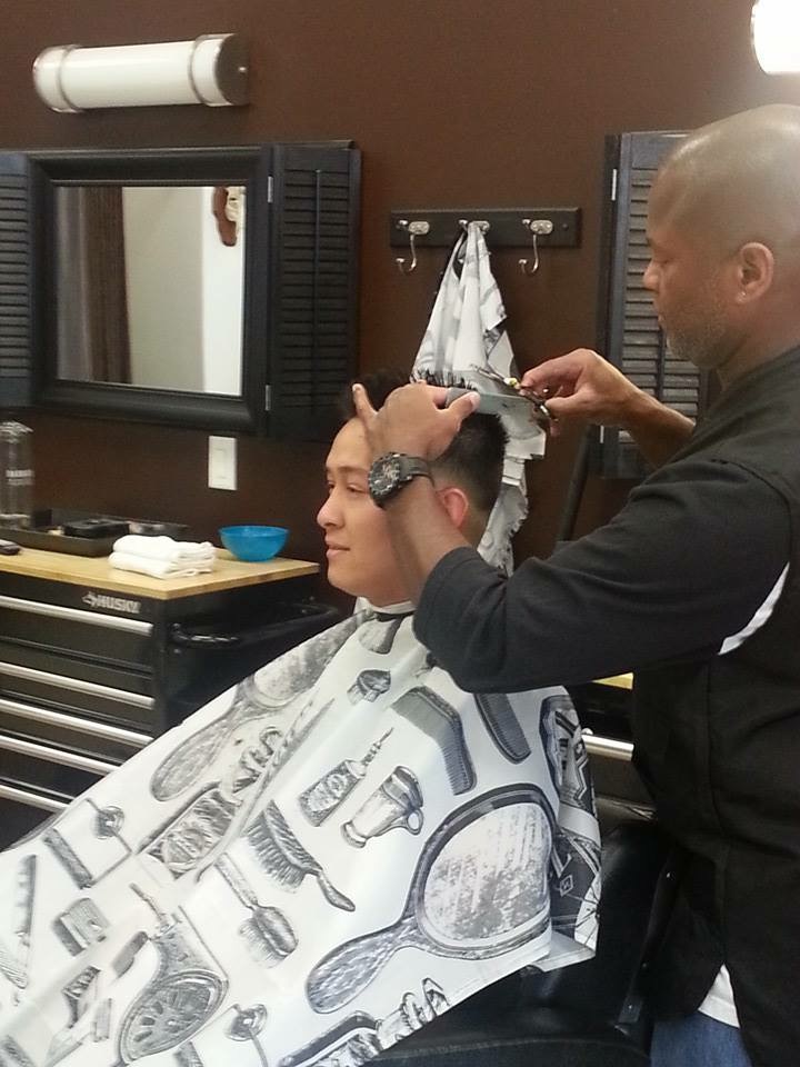 King's Mane Barbering view 3