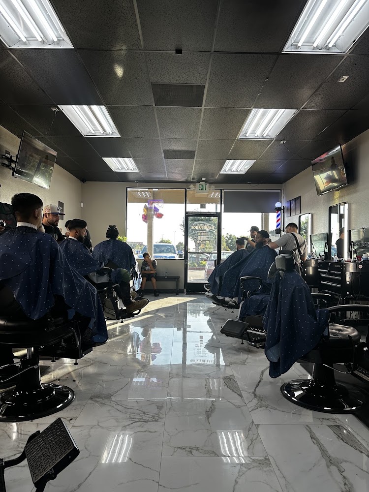 King’s Of Blades Barbershop view 5