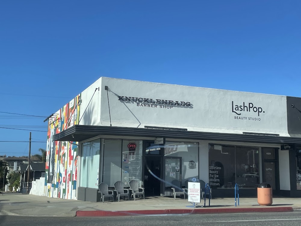 Knuckleheads Barbershop view 2