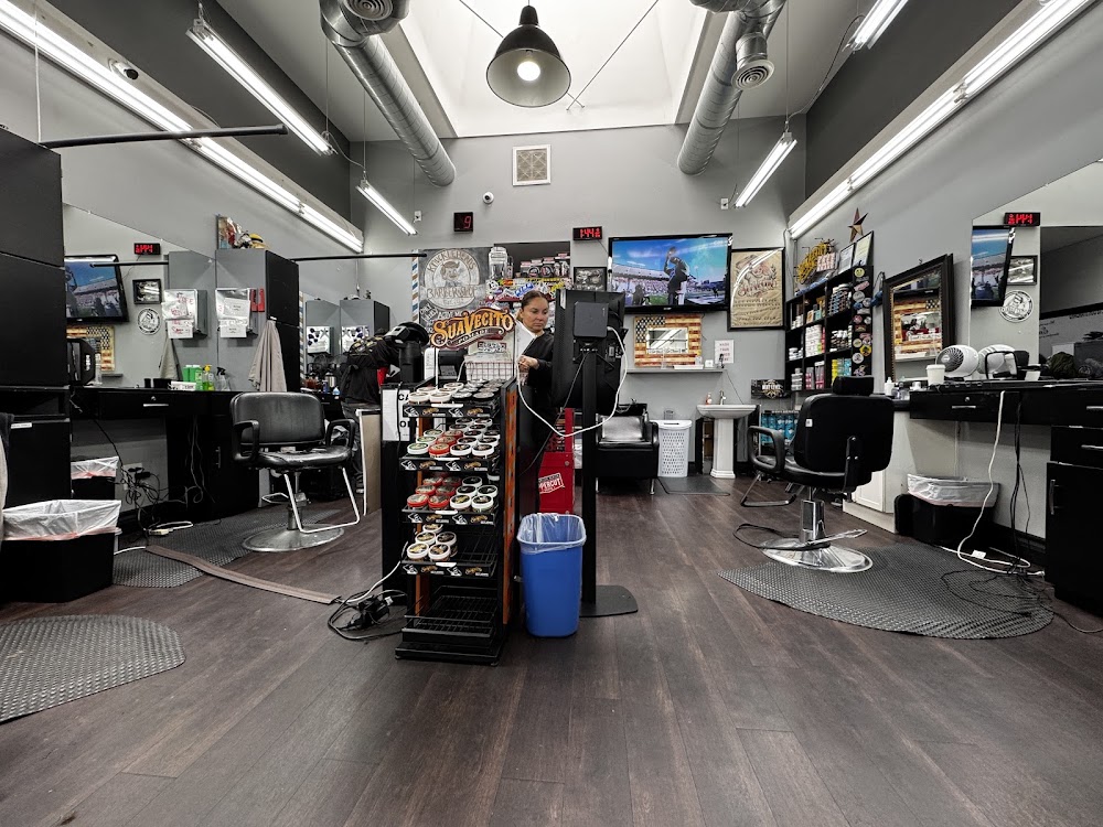 Knuckleheads Barbershop view 3