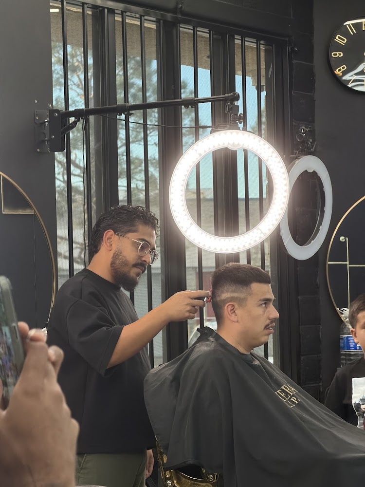 Lahera Barber Studio view 2