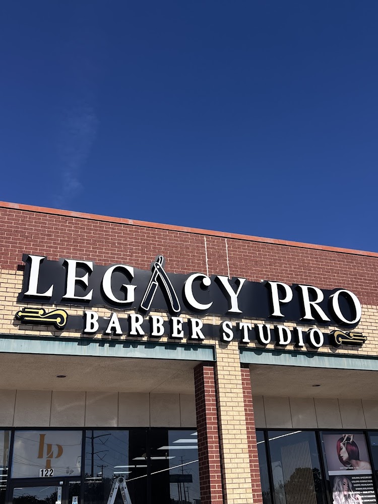 LegacyPro barber studio view 5
