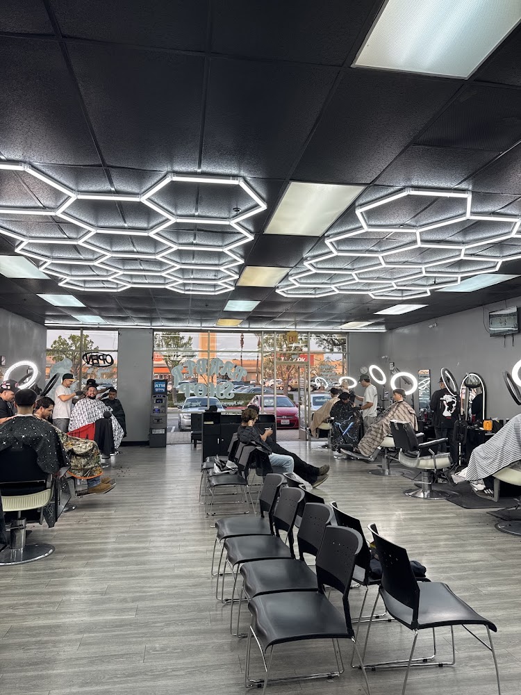 Legend’z barbershop primary photo