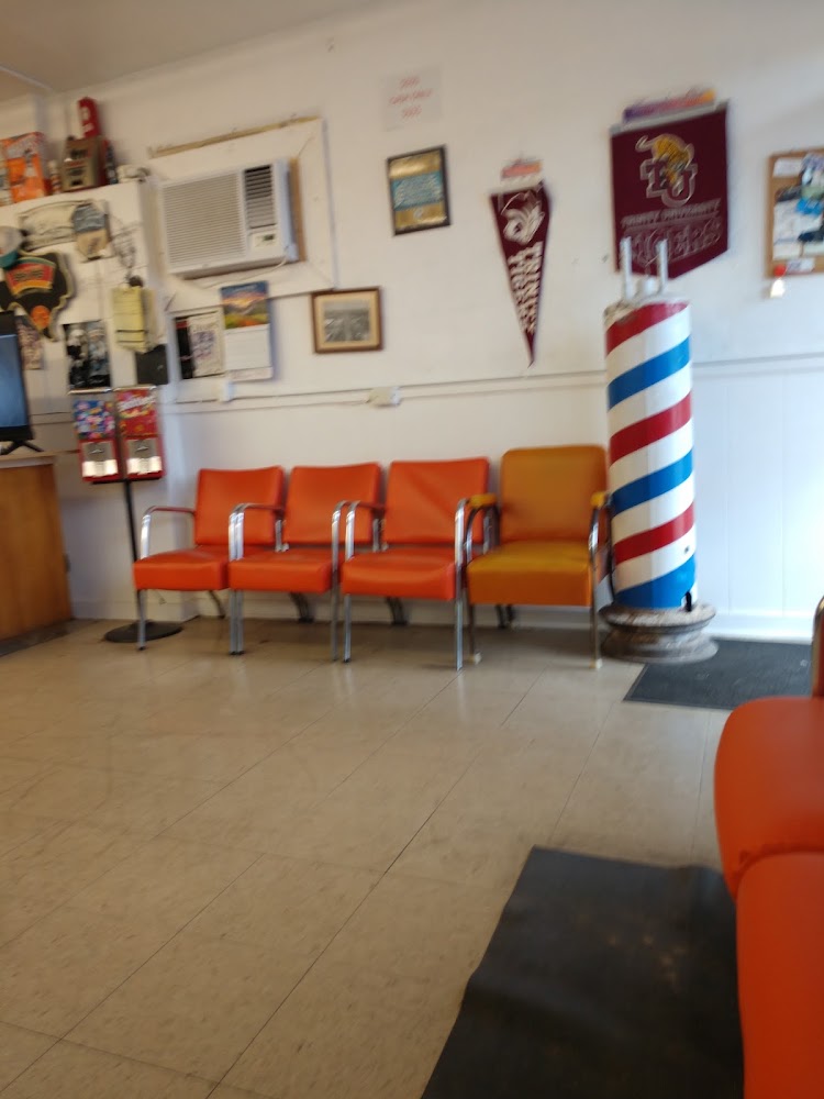 Look's Barber Shop view 4