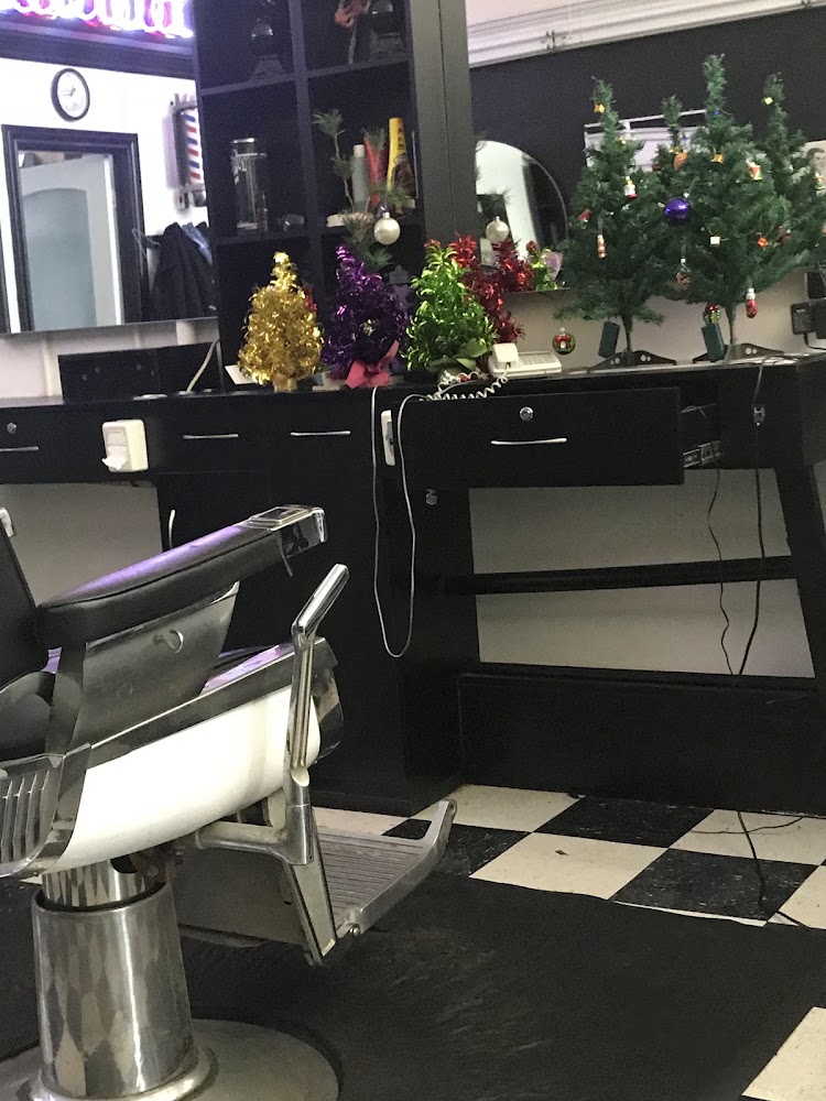 Louie's Barbershop SF view 4