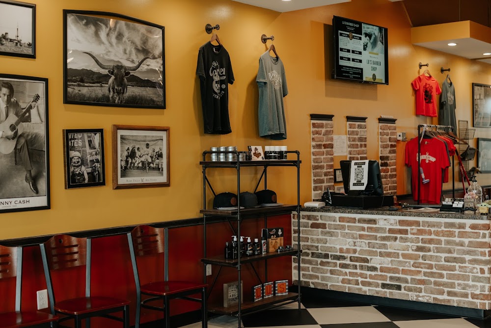 Lu's Barber Shop Haircut & Shave - Friendswood view 2