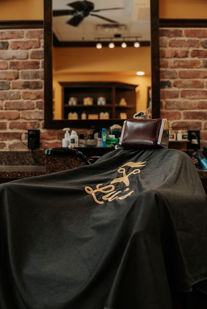 Lu's Barber Shop Haircut & Shave - Katy view 5