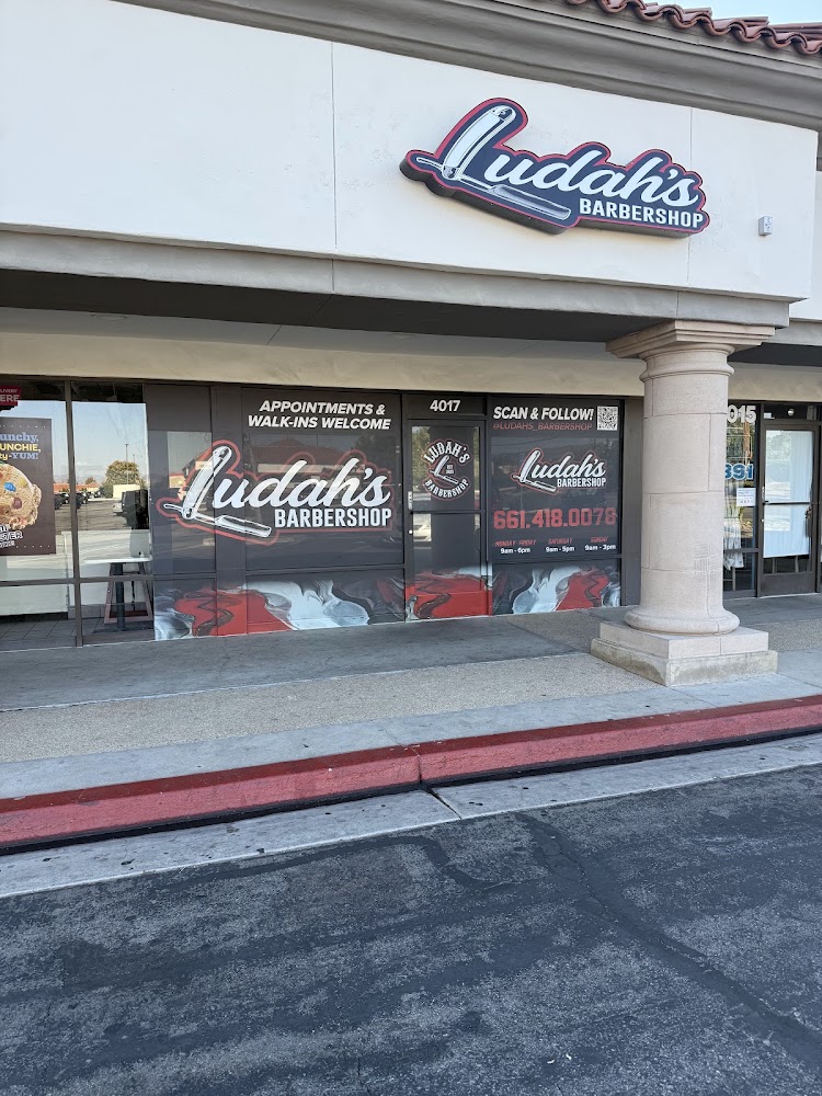 Ludah’s Barbershop view 3