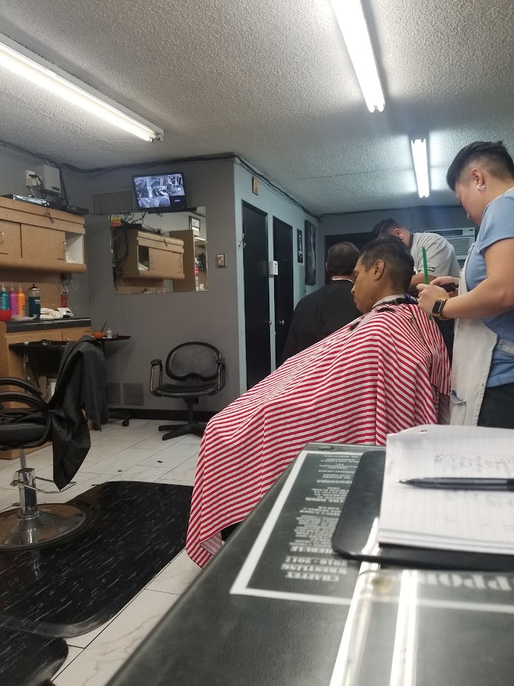 Luiz's Barber Shop view 2