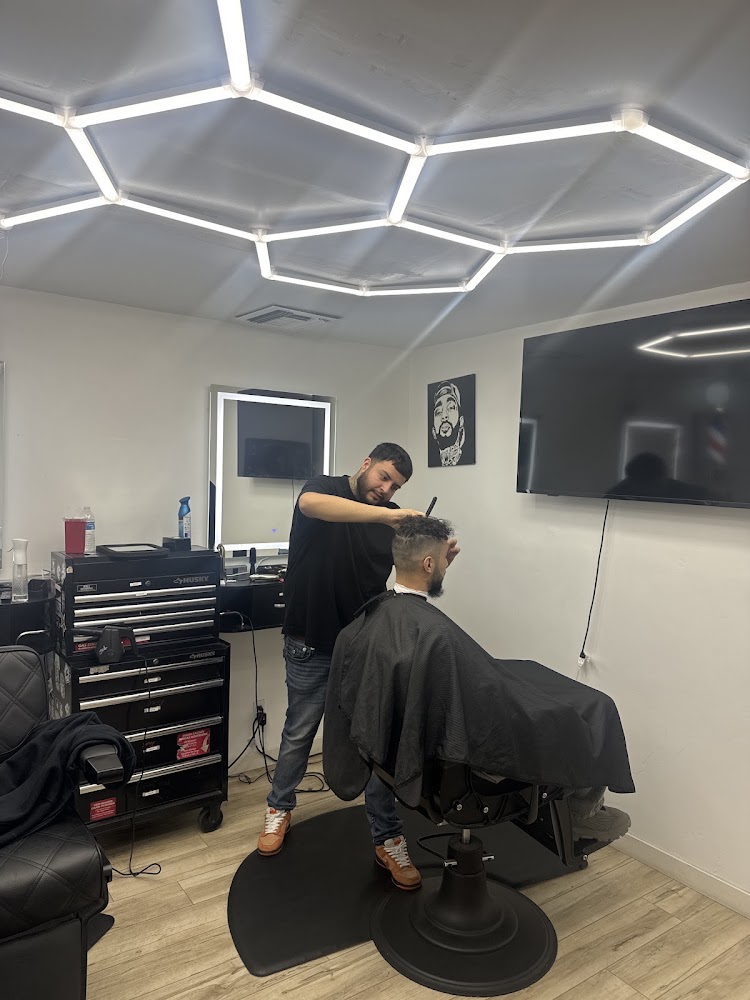 Luxury barber lounge primary photo
