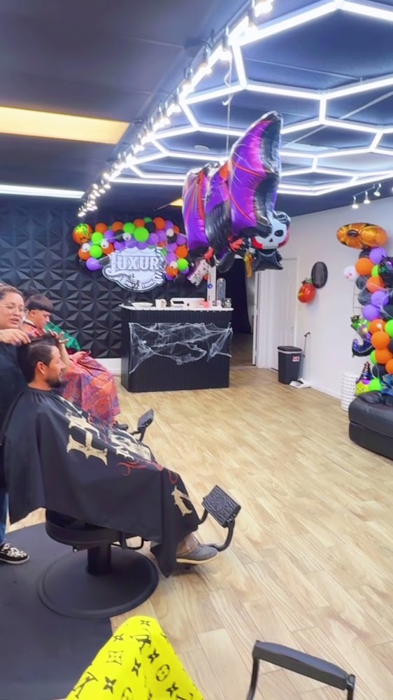 Luxury Barbershop studio & Head spa view 3