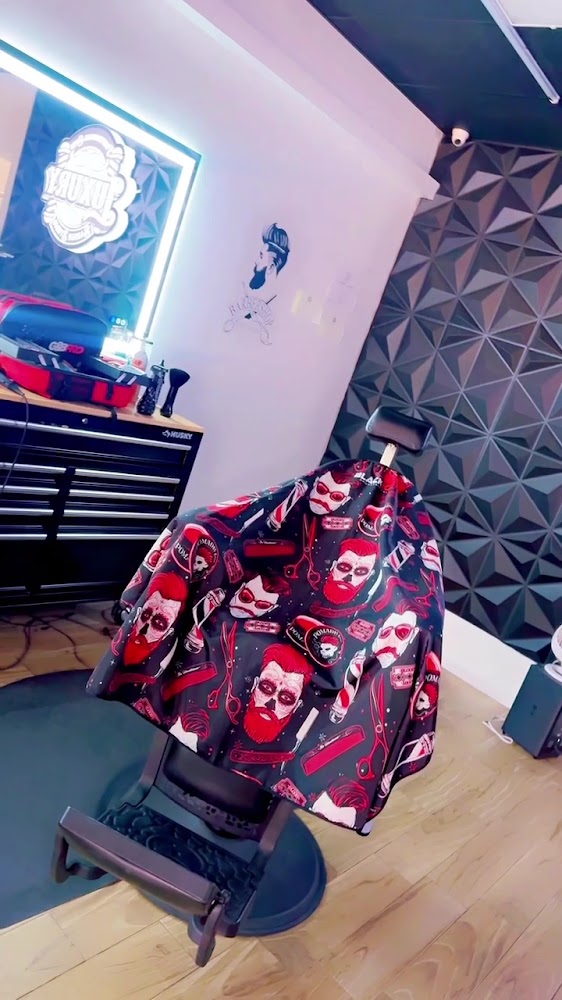 Luxury Barbershop studio & Head spa view 4
